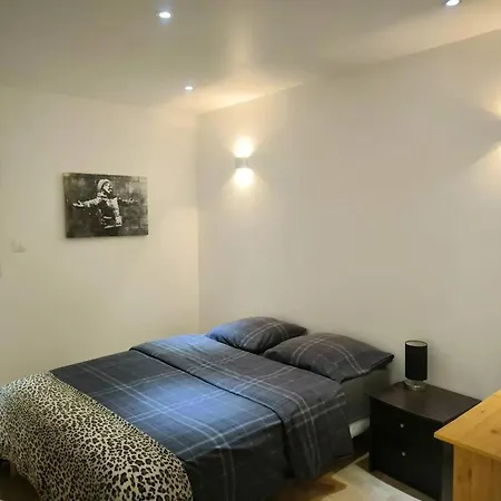 Confortable Dans Le Centre De 64 M² Parking Inclus 디종