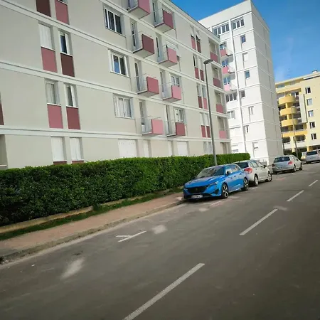 아파트 Confortable Dans Le Centre De 64 M² Parking Inclus