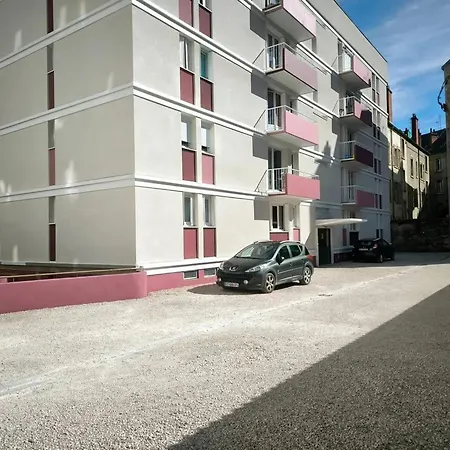 아파트 Confortable Dans Le Centre De 64 M² Parking Inclus *