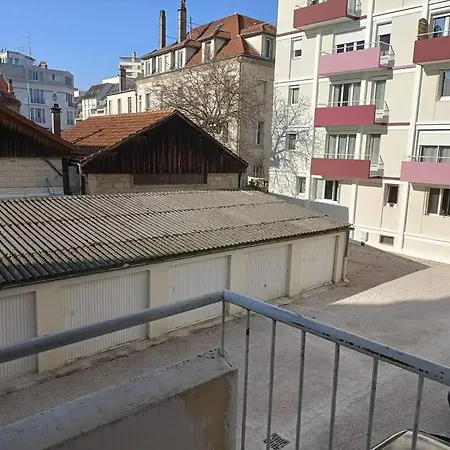 Confortable Dans Le Centre De 64 M² Parking Inclus 아파트
